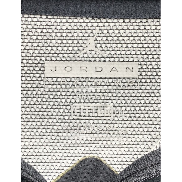 Air Jordan Training Fitted Shield 1/4 Zip Black Pullover Hoodie Size Large - Picture 2 of 14
